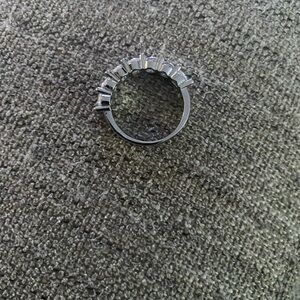 Elegant Costume Women's Ring